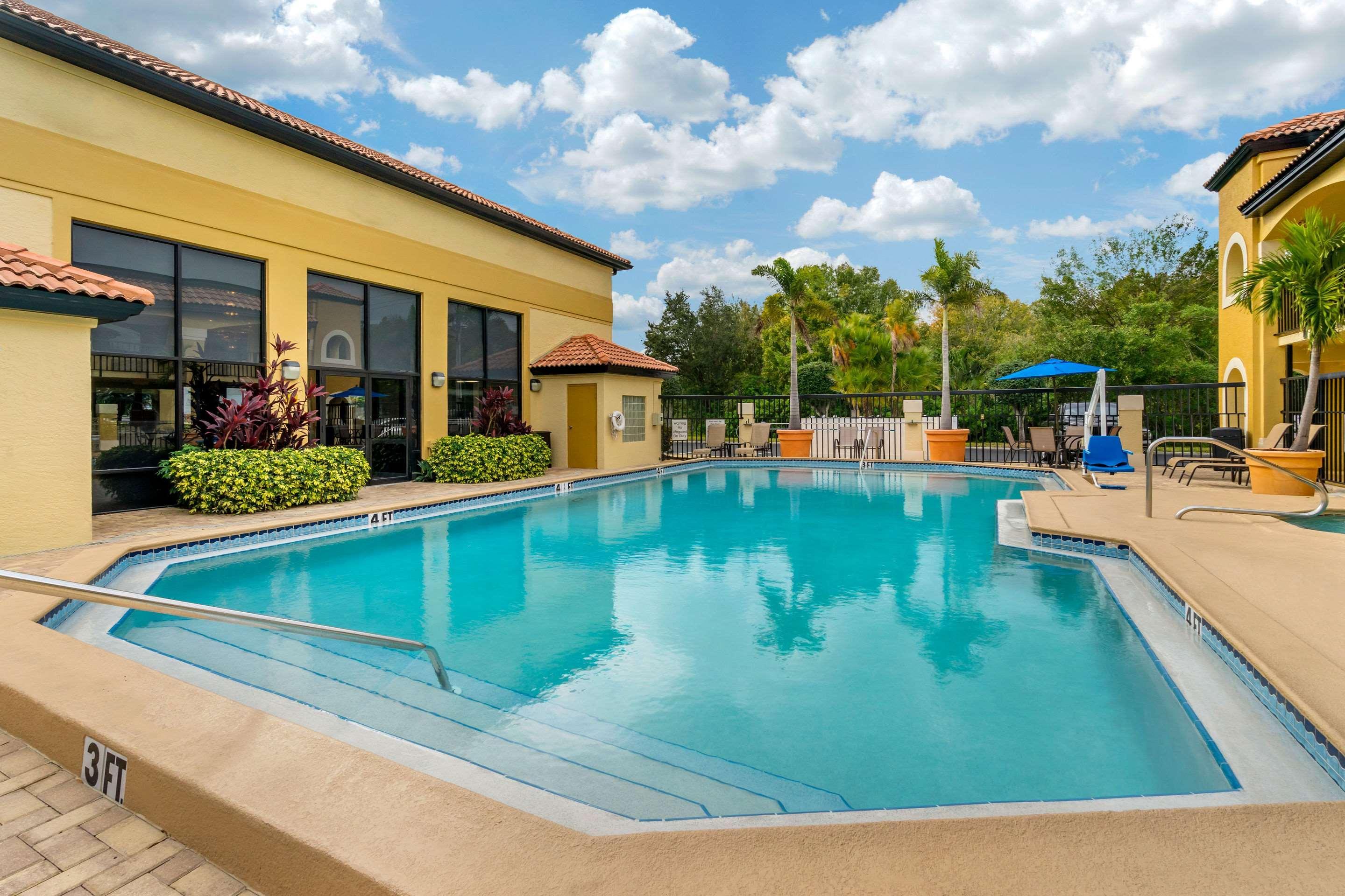Comfort Inn Sun City Center - Ruskin - Tampa South Exteriör bild