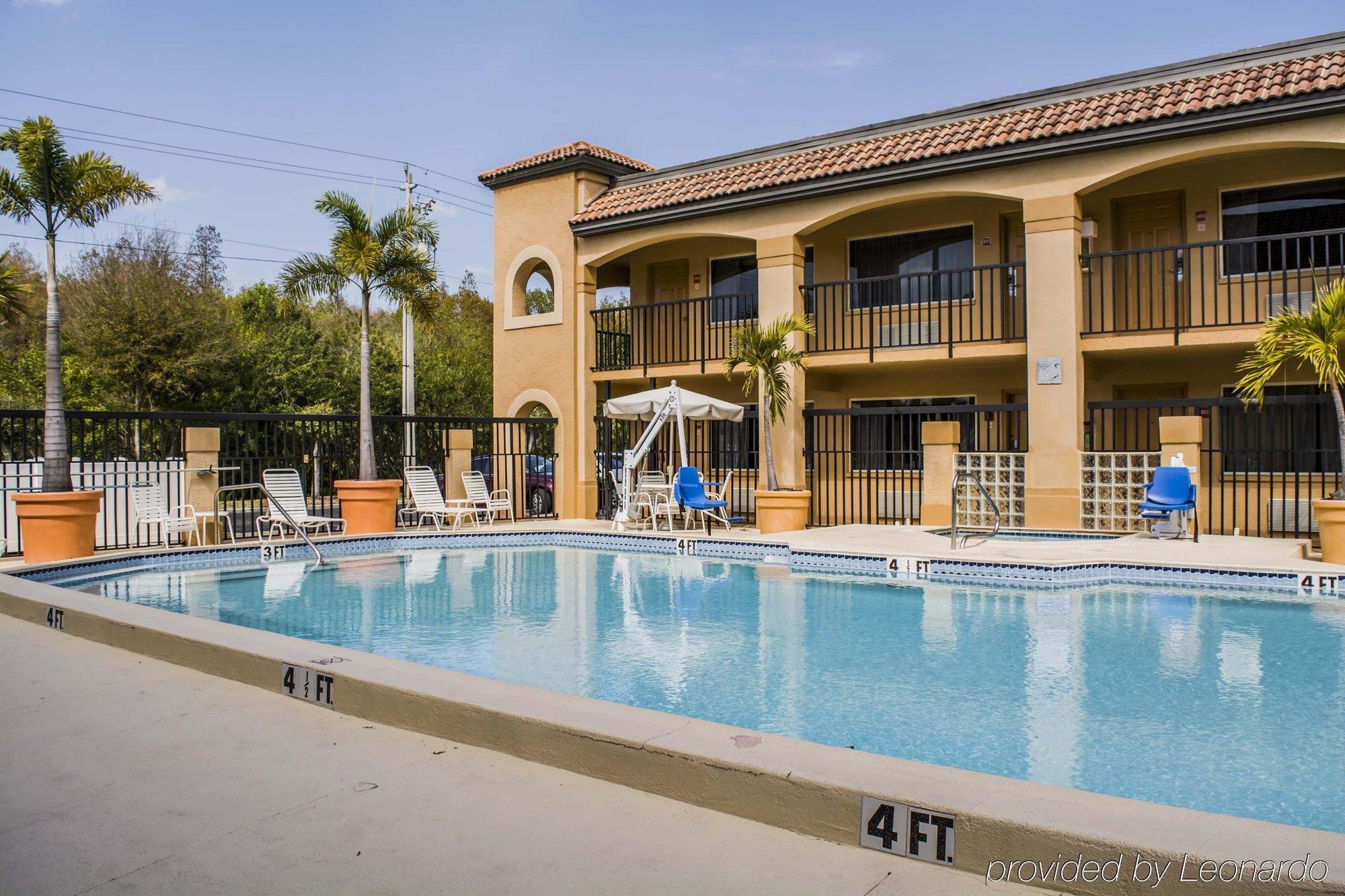 Comfort Inn Sun City Center - Ruskin - Tampa South Exteriör bild